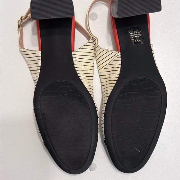 Brenda Zaro Black and Cream Striped Slingback Heels Size 41 - Picture 3 of 3